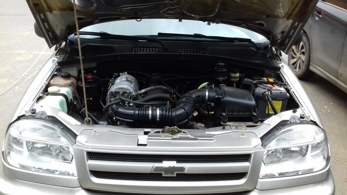 ВАЗ 2123 под капотом