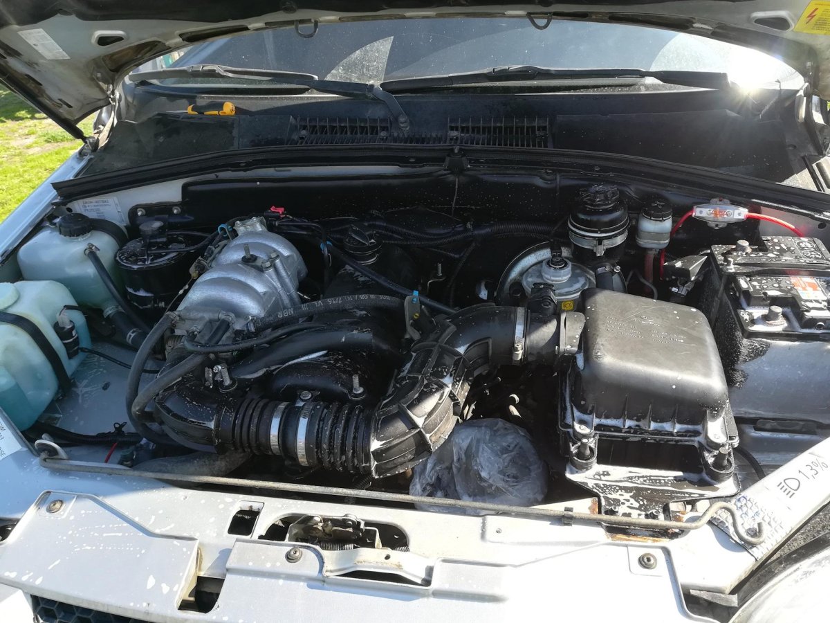 Подкапотка ВАЗ 2123