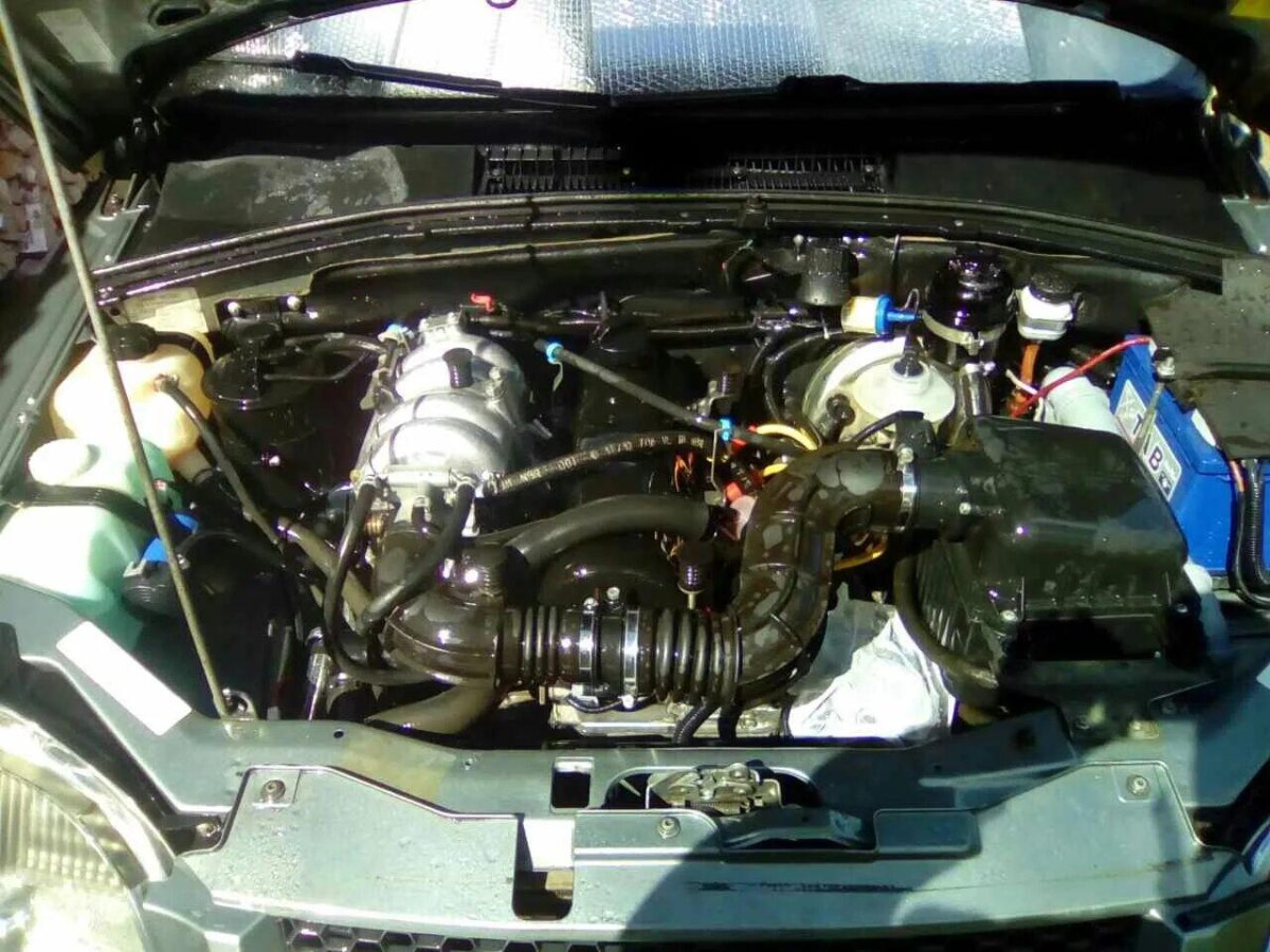 Подкапотка Нива Шевроле