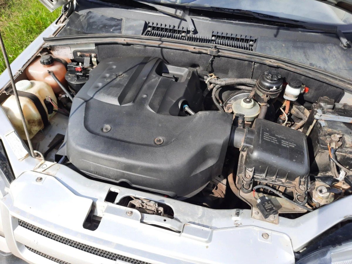 Подкапотка ВАЗ 2123