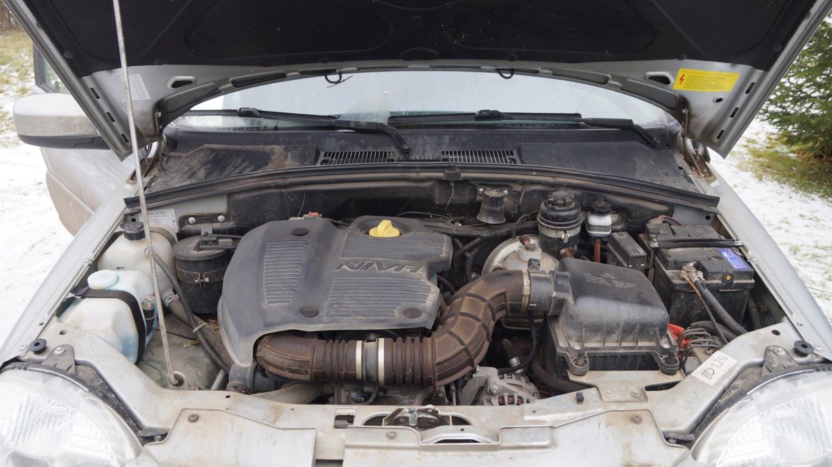 ВАЗ-2123 подкапотное