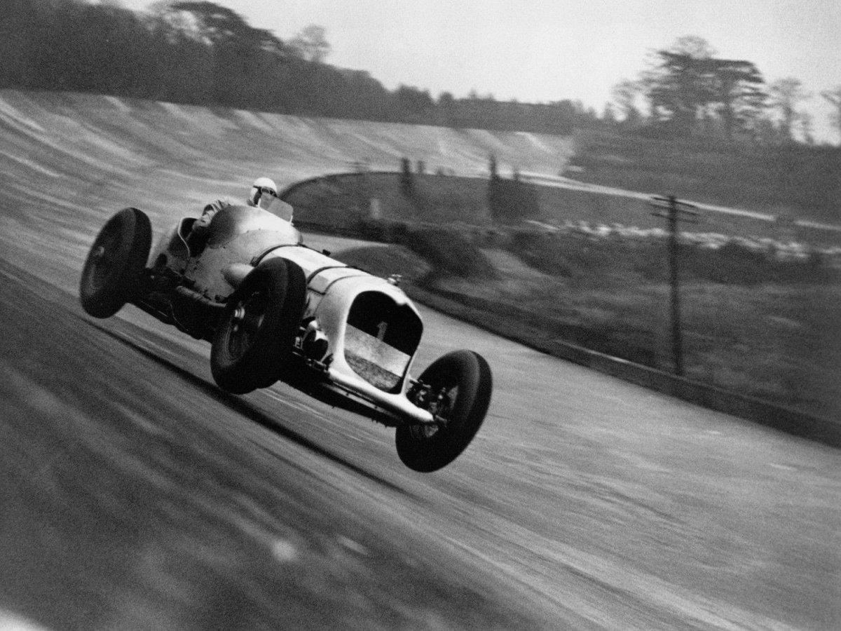 Гоночные ретро автомобили