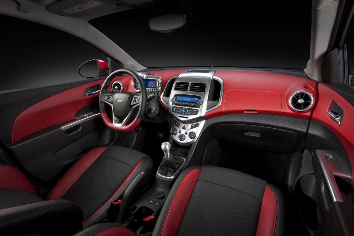 Авео 300 салон