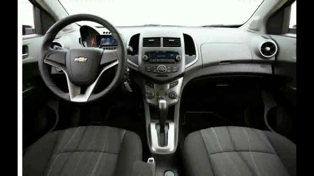 Chevrolet Aveo 2012 салон