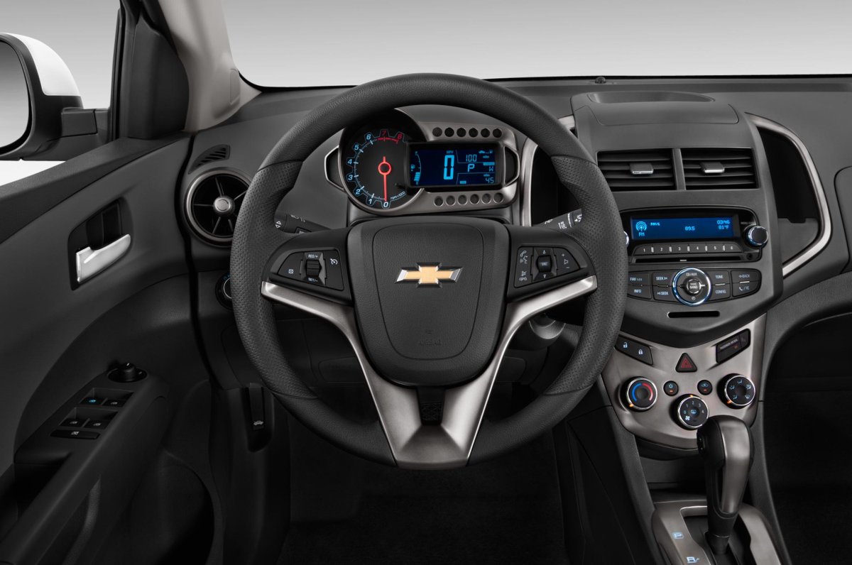 Chevrolet Aveo 2013 салон