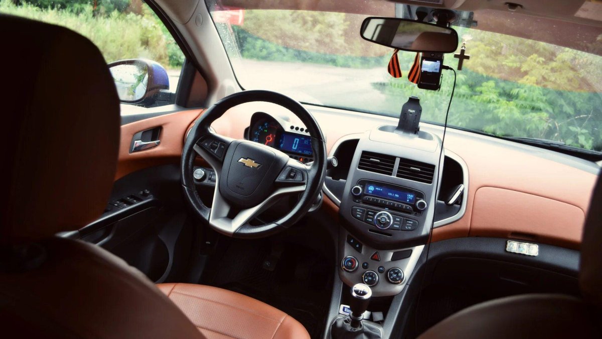 Авео т300 салон