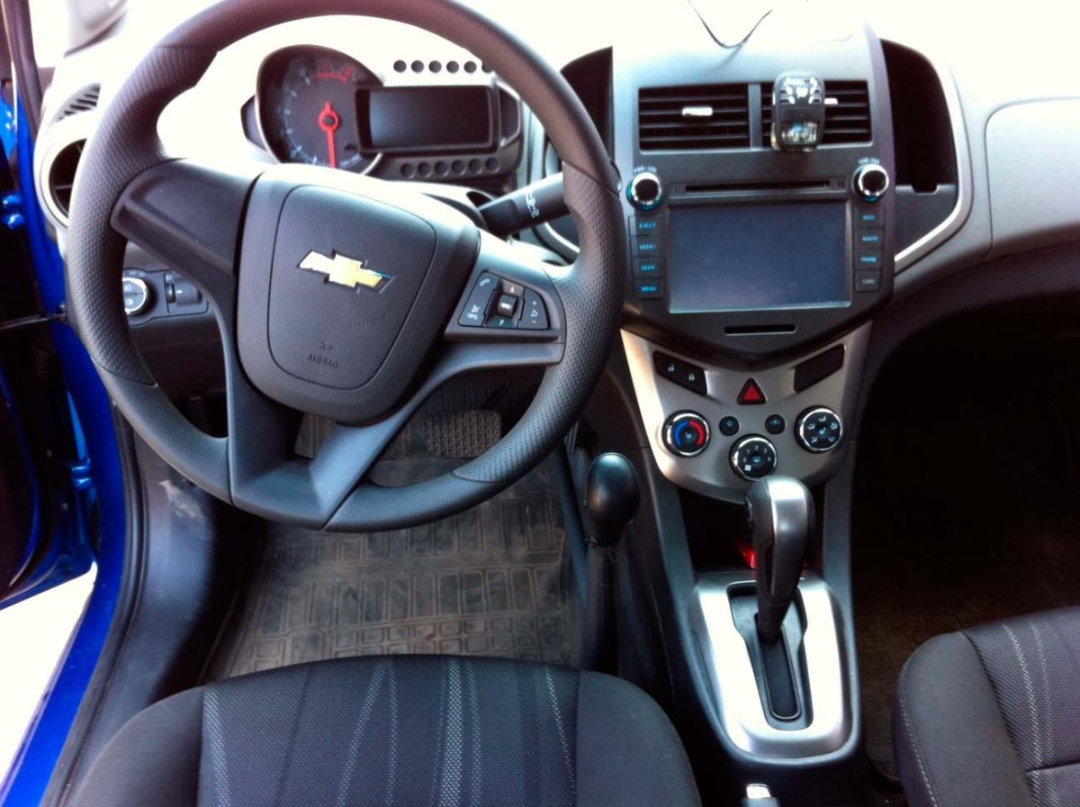 Автомобиль танк т 300 салон