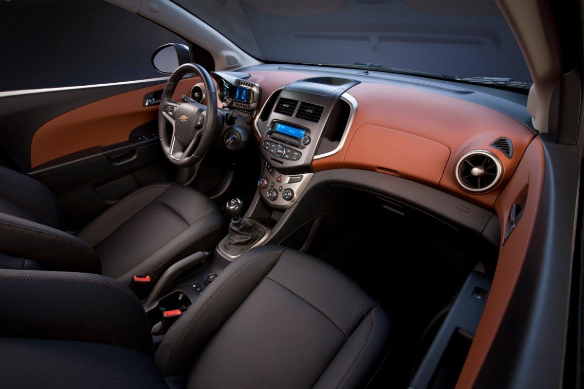 Шевроле Авео седан 2012 салон