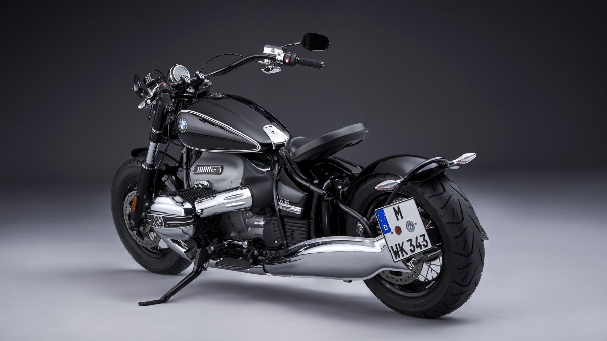 БМВ r18 мотоцикл