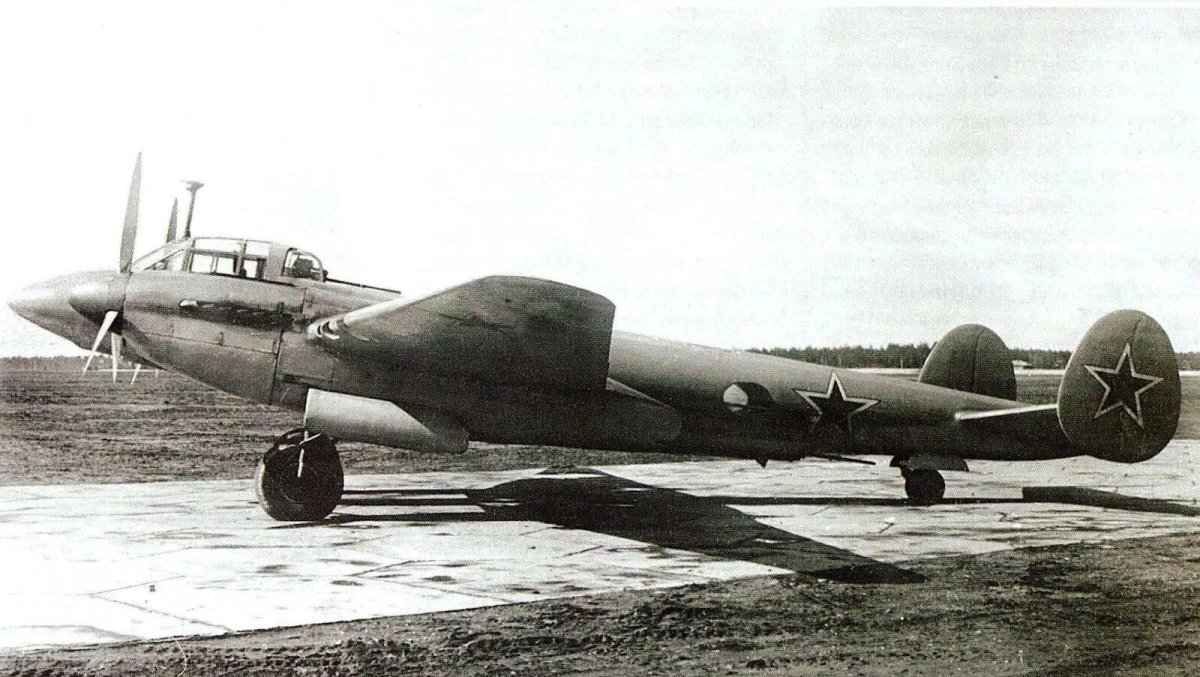 Самолёт Петлякова пе-2