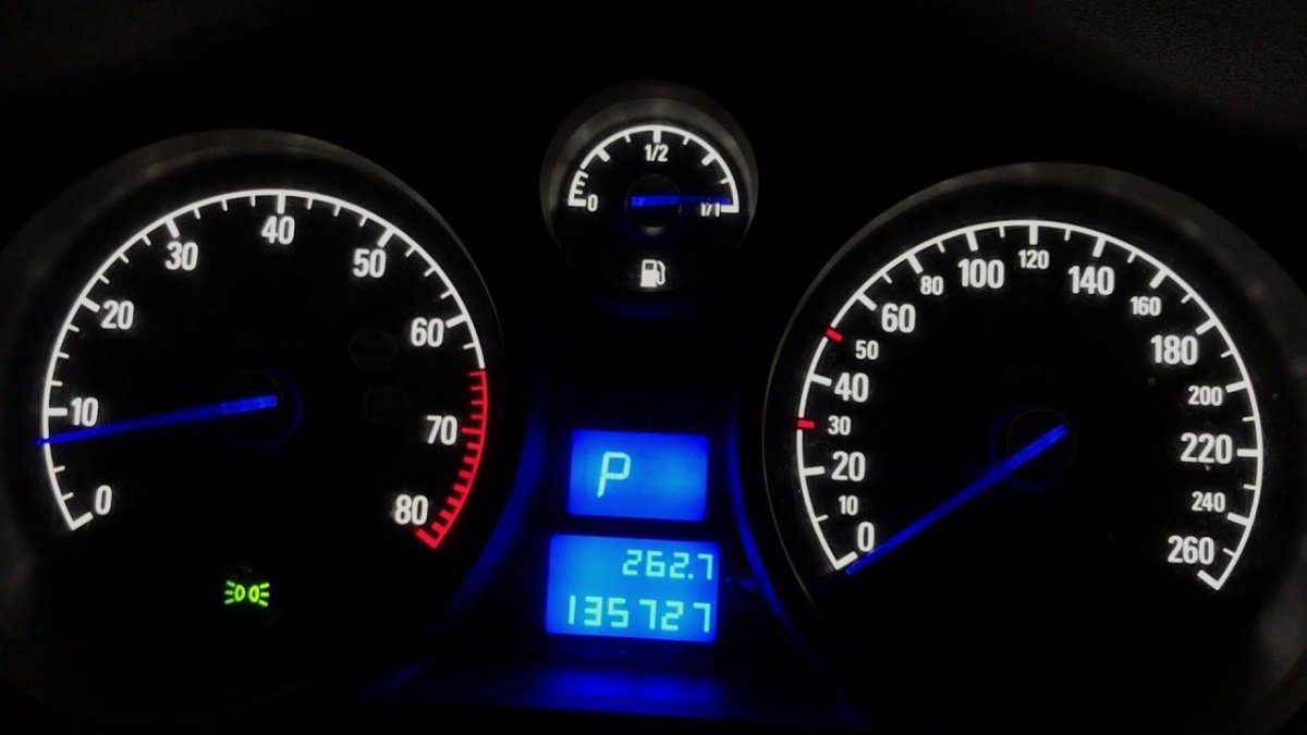 Щиток приборов для Opel Astra h 1.8 Пересвет