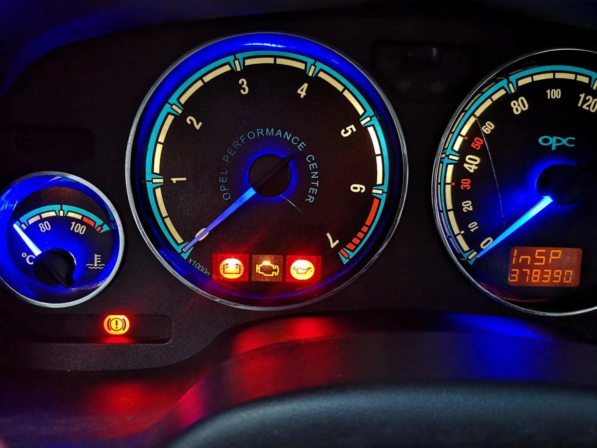 Приборная панель Opel Astra g