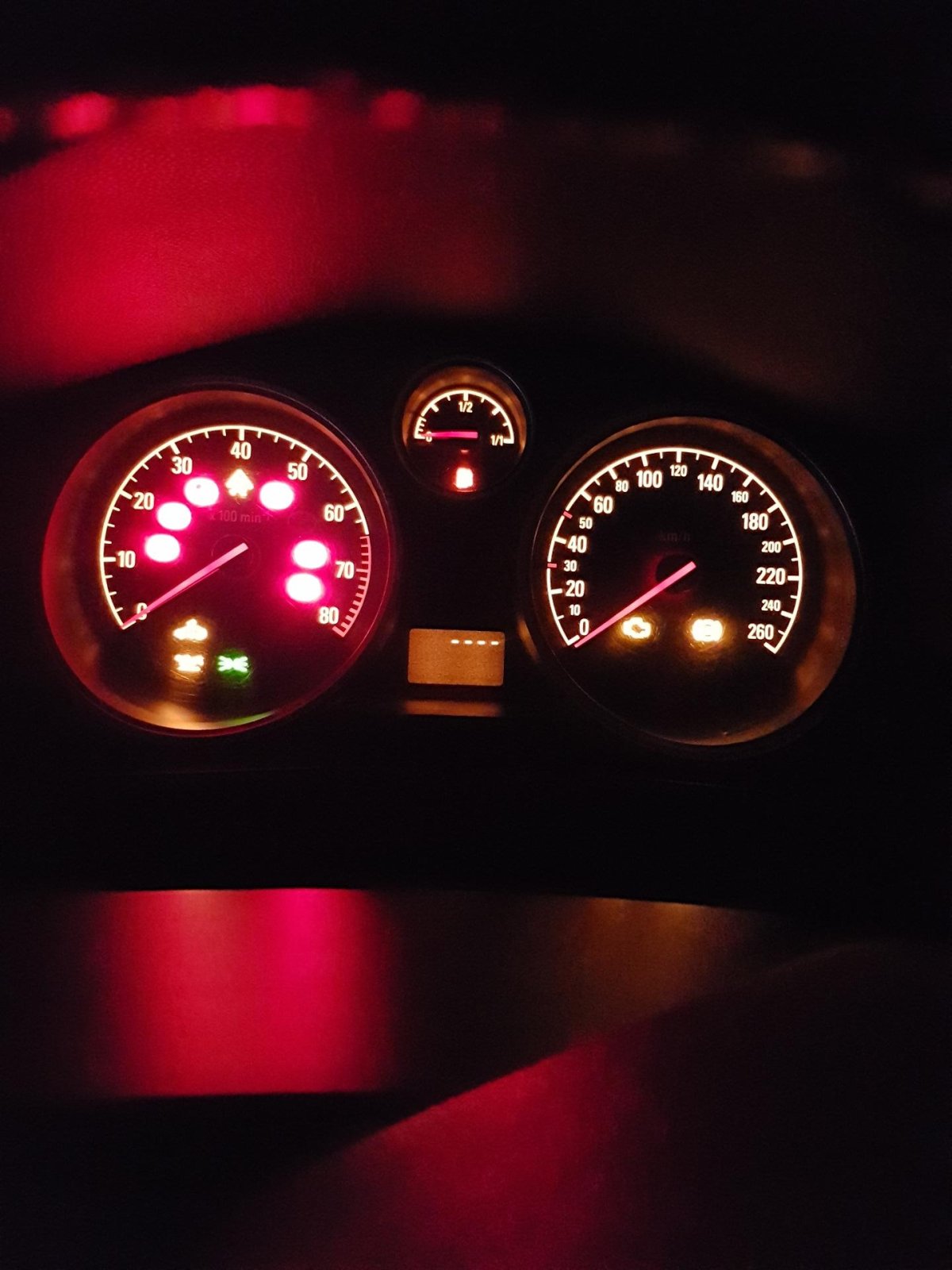 Панель приборов Опель Астра н 2008