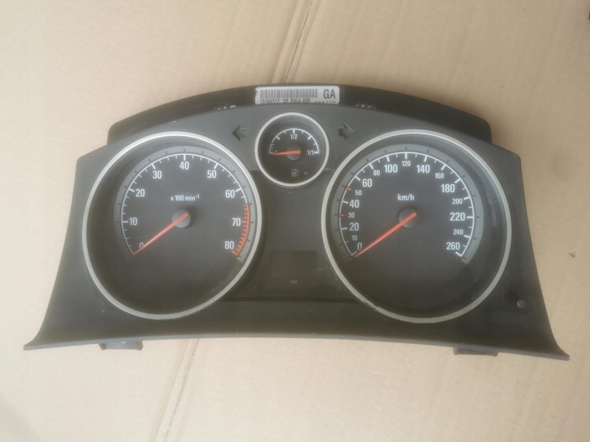 Панель приборов Опель Астра h