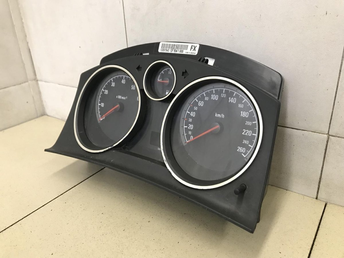 Купить накидку на панель приборов на Опель астру н