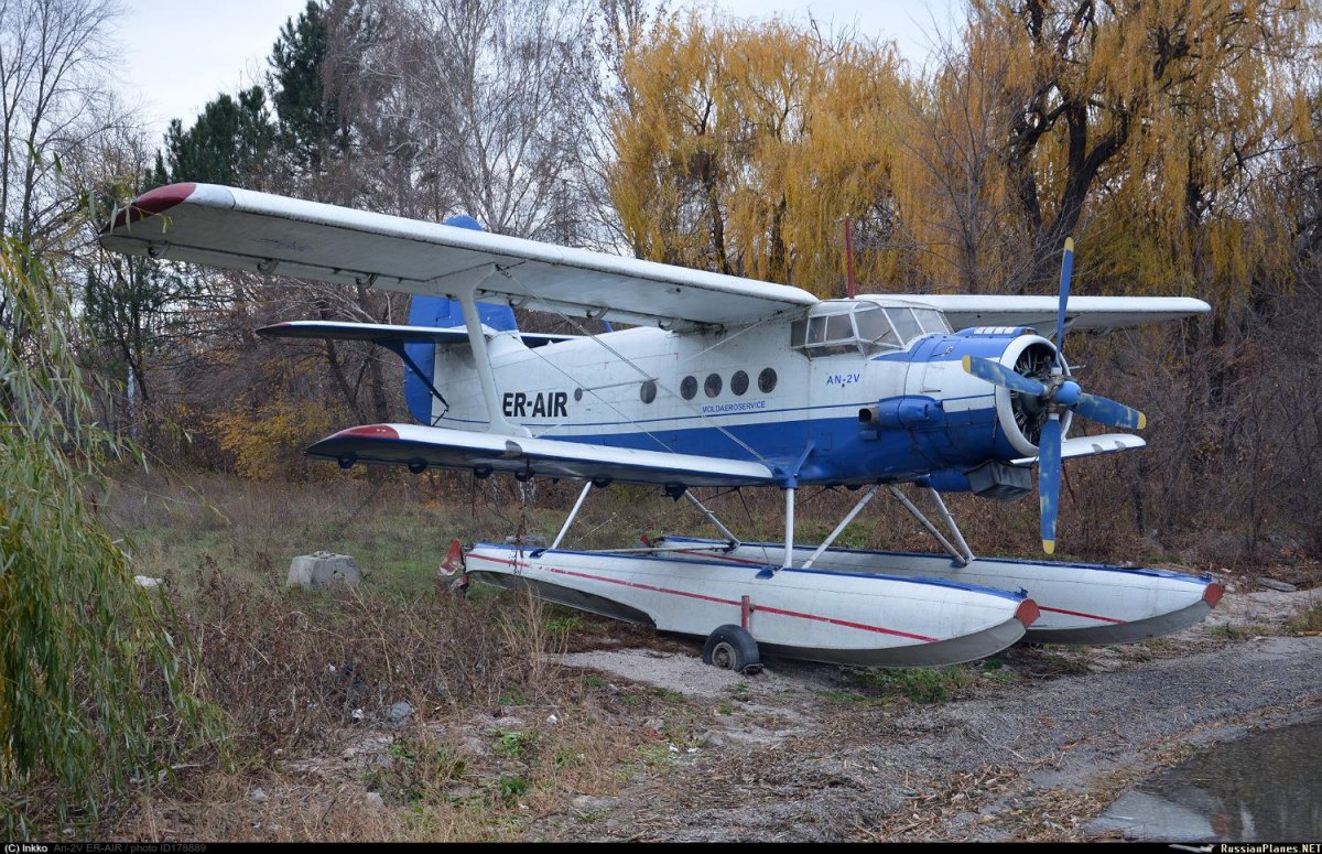 АН-2 на поплавках