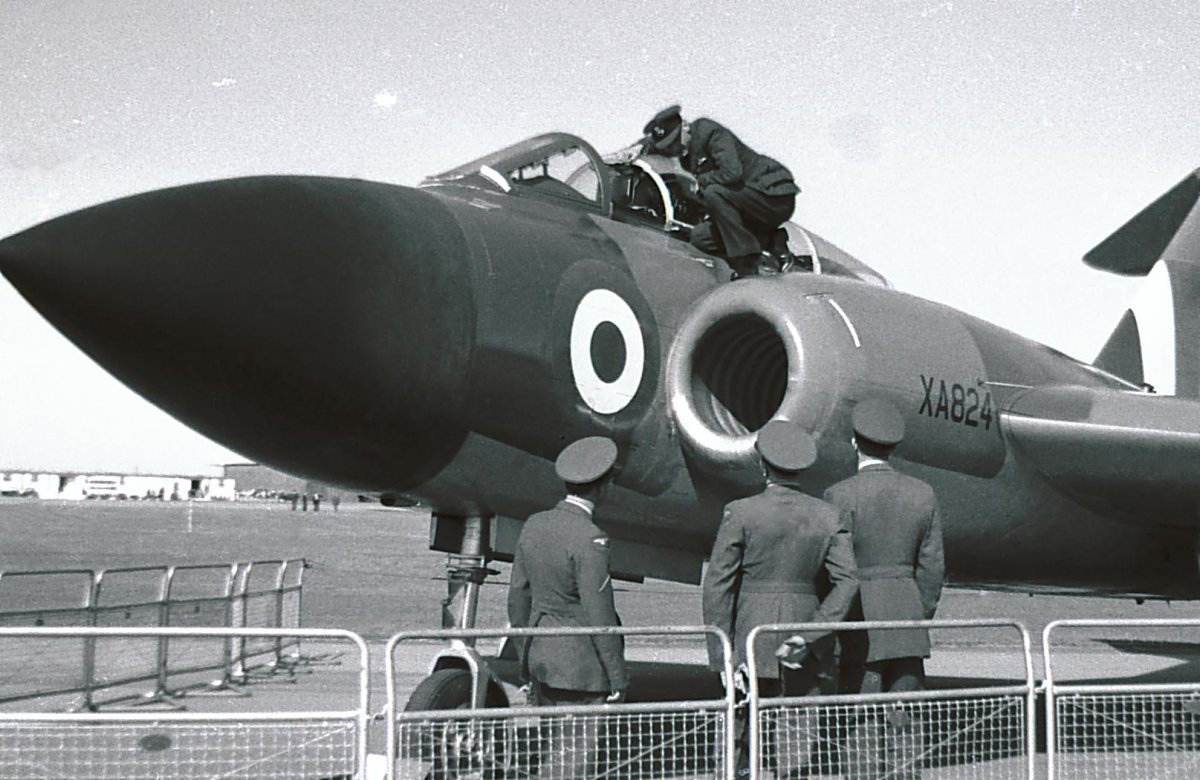 Javelin самолет