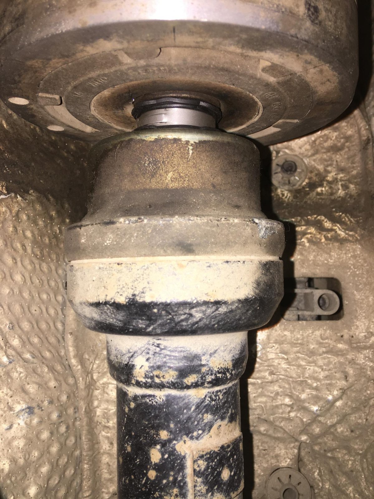 Пыльник карданного вала Ауди а6