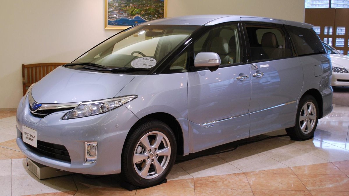 Toyota Estima Hybrid