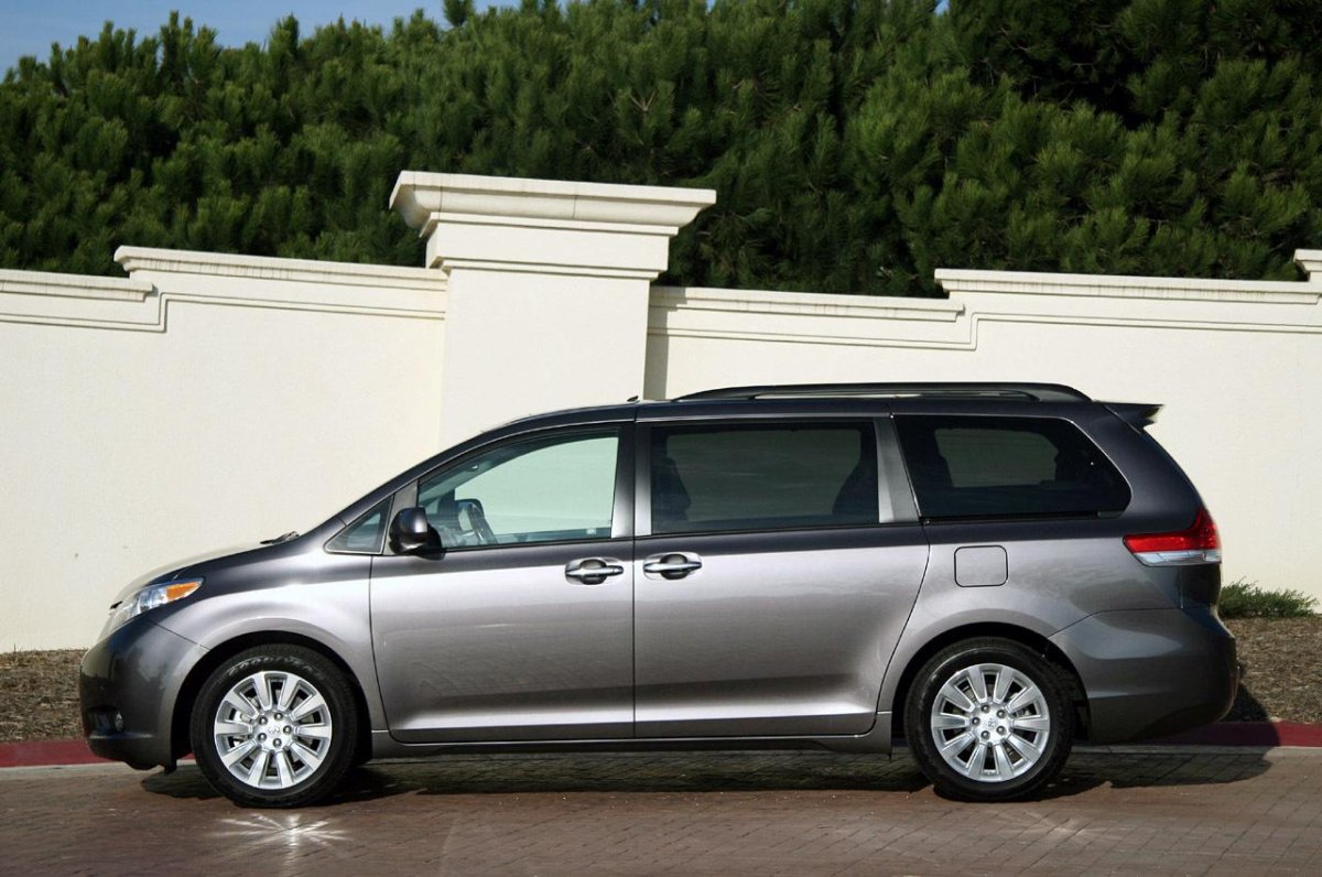 Тойота Сиенна