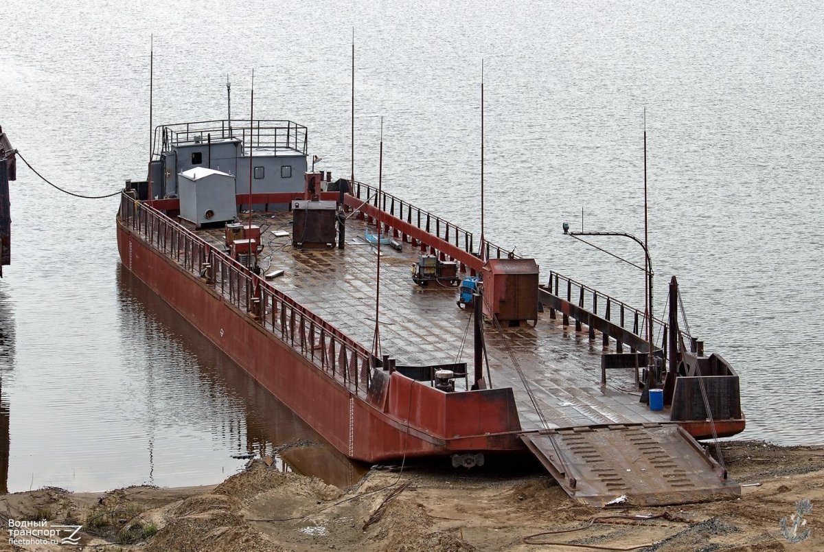 Самоходная баржа толкач