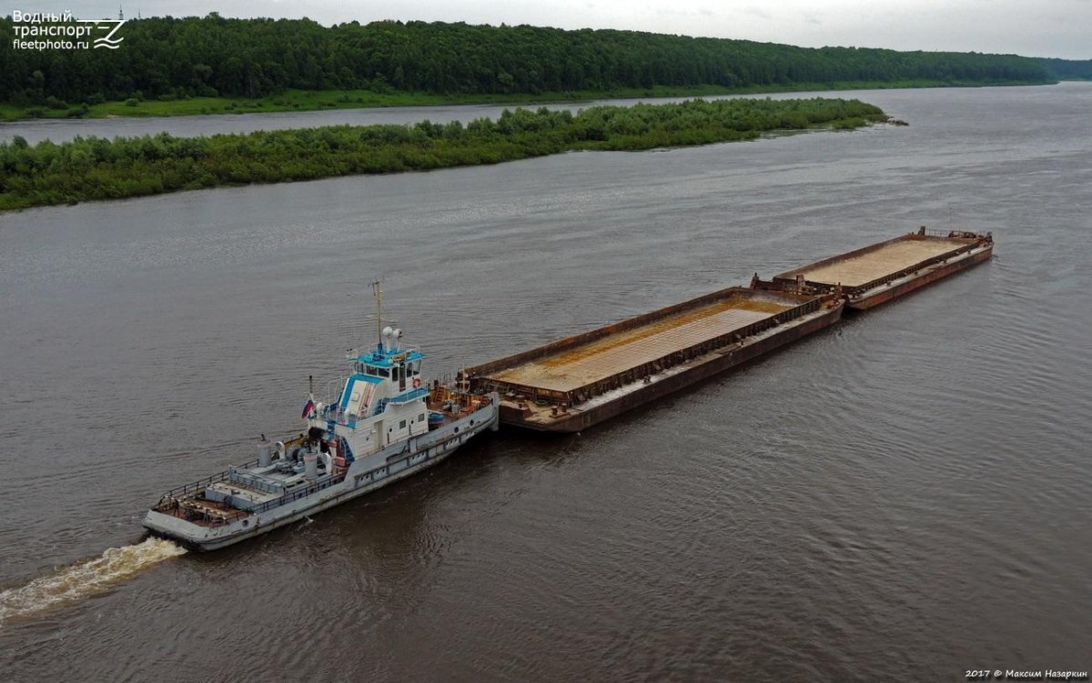 Баржа и толкач