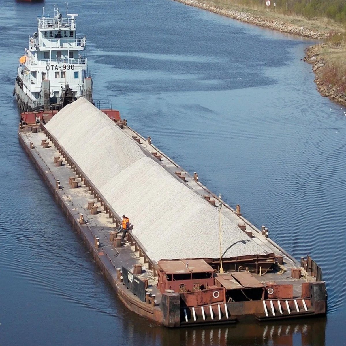 Баржа проекта р-56