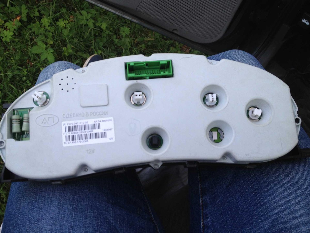 Лампочки в приборку Приора 1