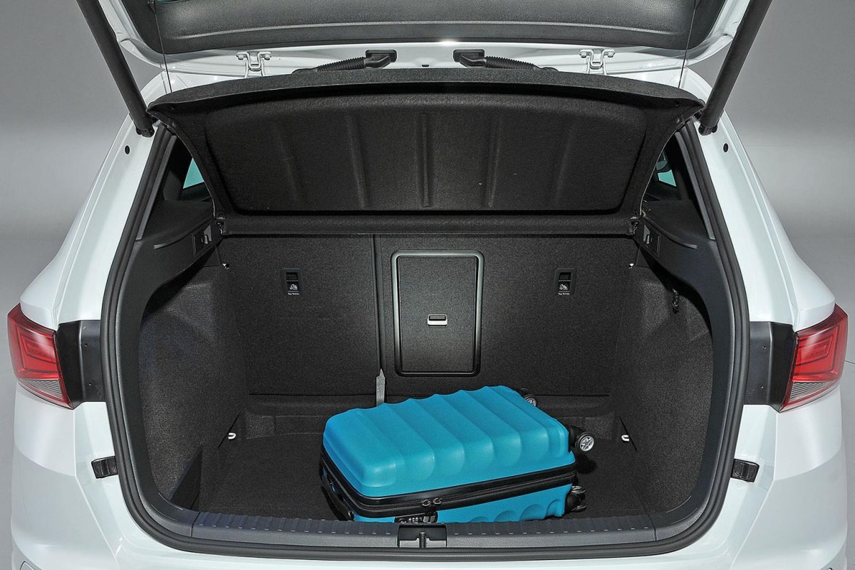 Škoda Karoq салон багажник