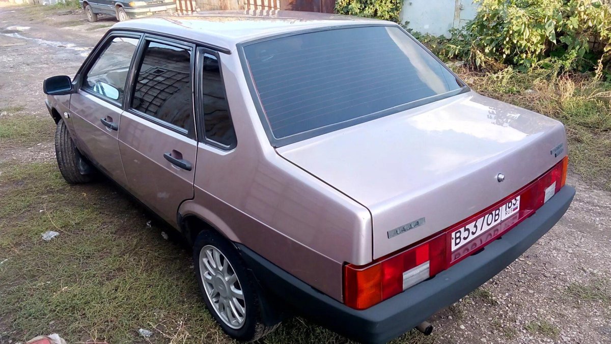 ВАЗ 21099 цвет миндаль