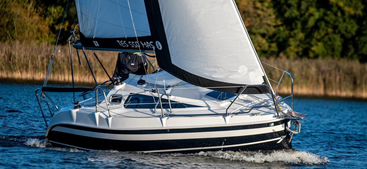 Тес 550 яхта