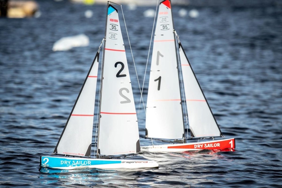 Парусная яхта на радиоуправлении