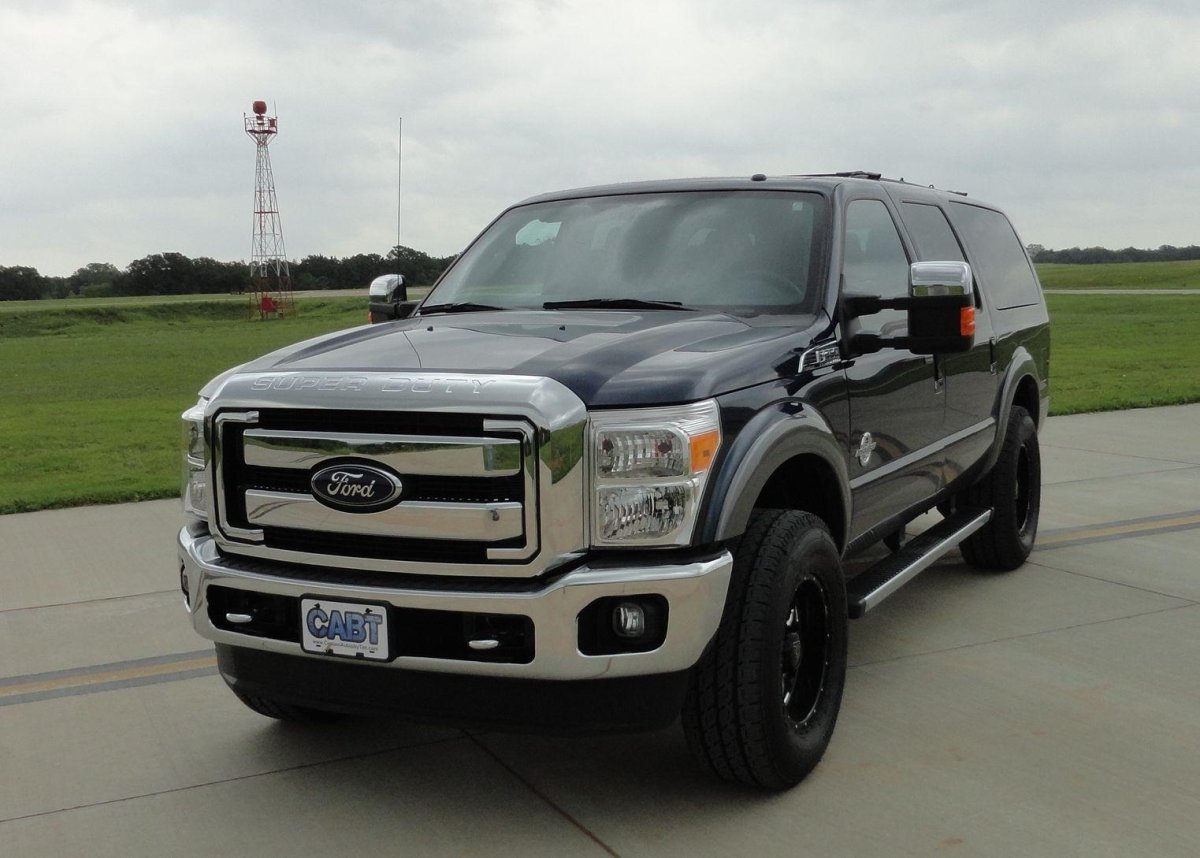 Ford Excursion 2015