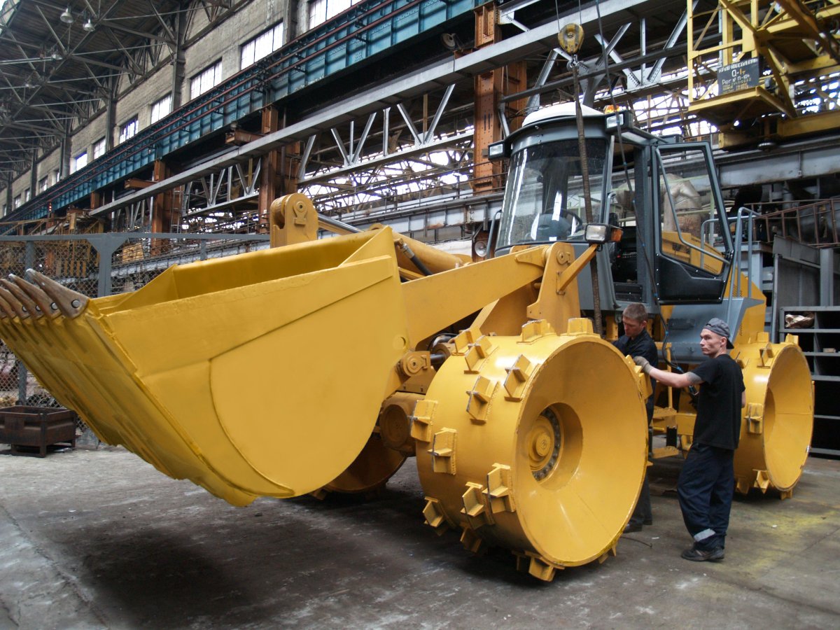 Челябинский тракторный завод УРАЛТРАК