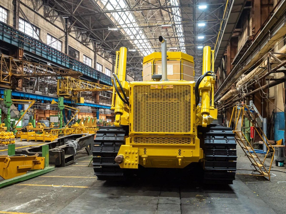 Трактор ЧТЗ-УРАЛТРАК