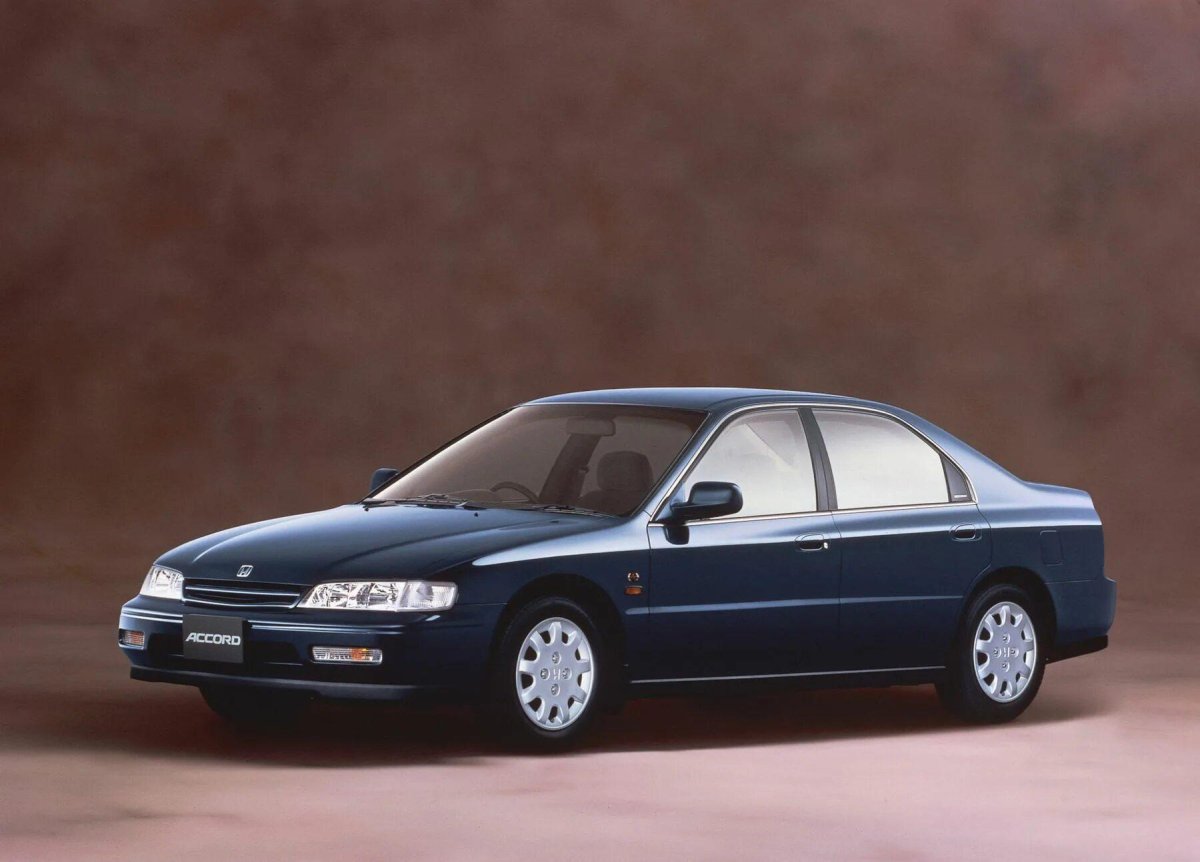 Honda Accord 5 поколения