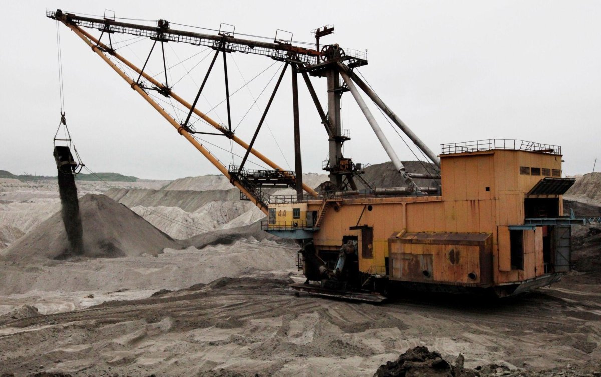 Шагающий экскаватор Уралмаш