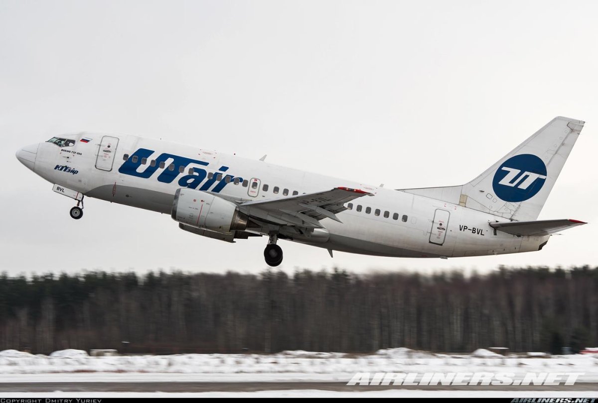 737-500 UTAIR