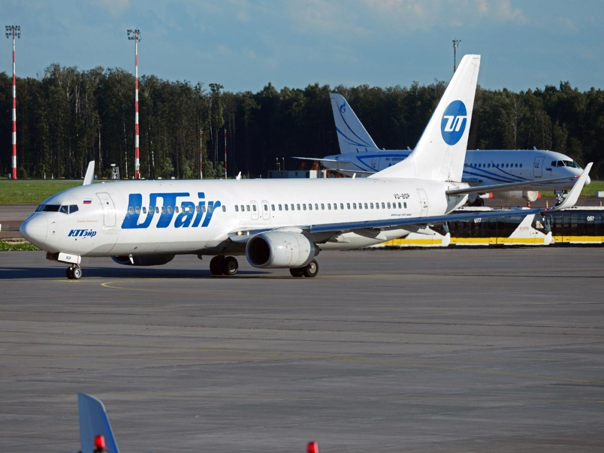 Боинг 737 ЮТЭЙР