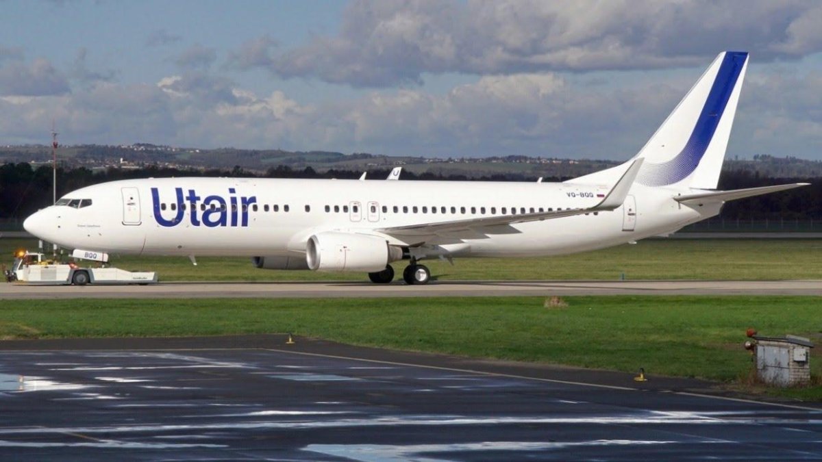 Боинг 737 ЮТЭЙР