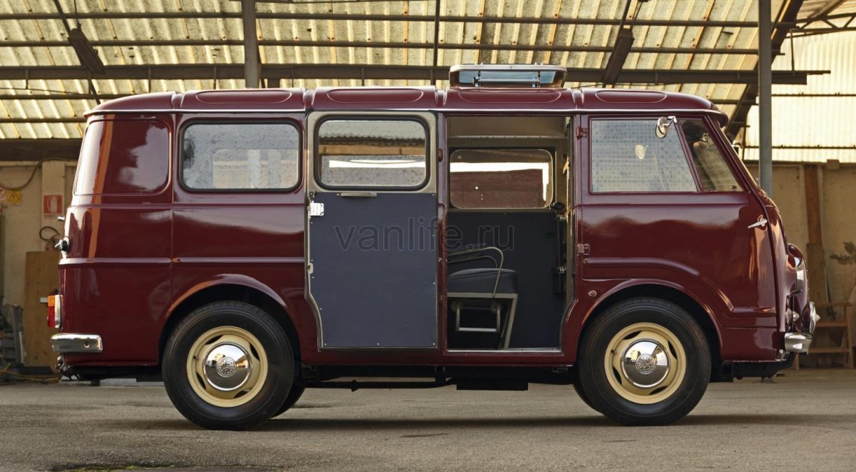 Alfa Romeo микроавтобус