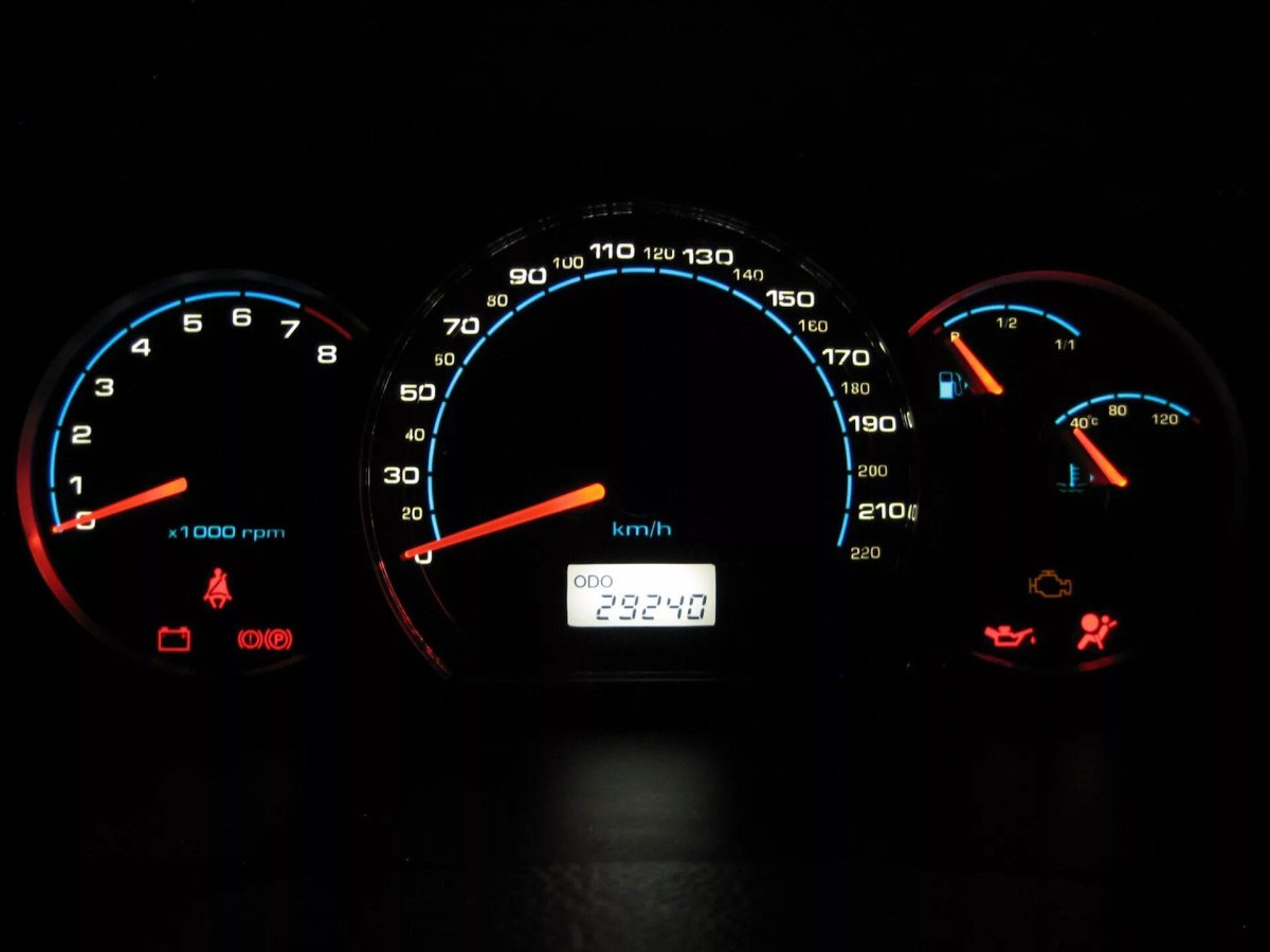 Панель приборов Шевроле Лачетти