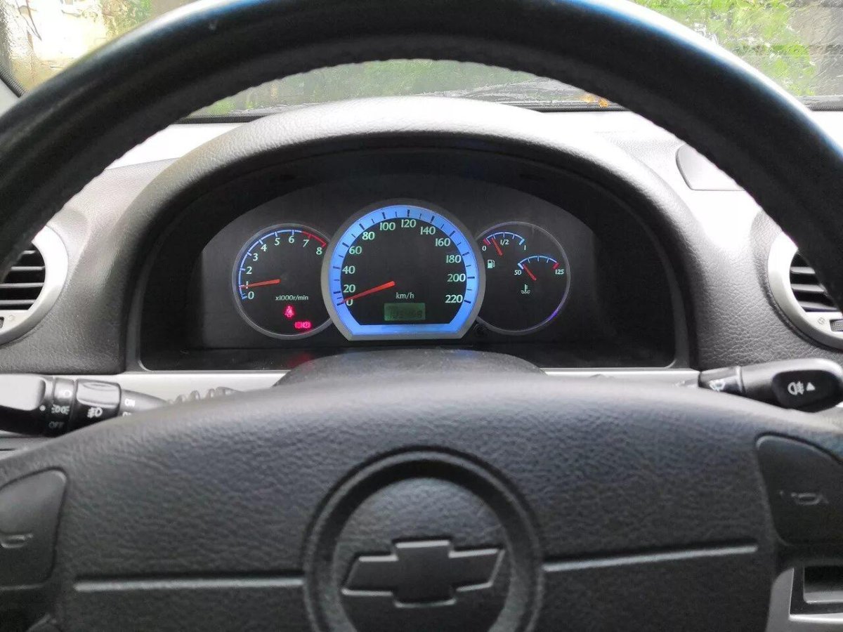 Приборная панель Лачетти 2008 хэтчбек