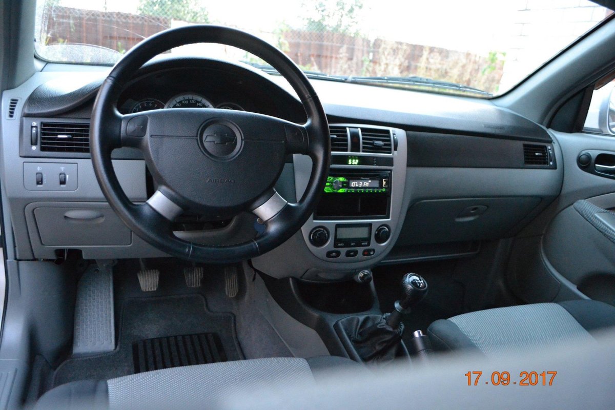 Chevrolet Lacetti торпеда