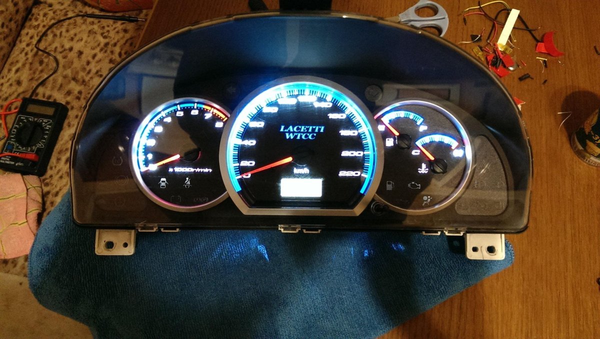 Chevrolet Lacetti седан приборная панель