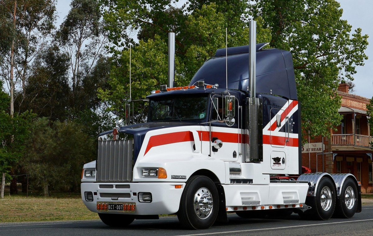 Грузовик Kenworth t600