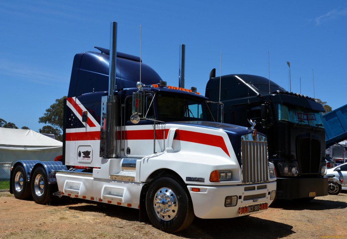 Грузовик Кенворт т 600
