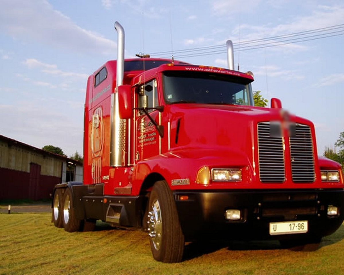 Грузовик Кенворт t600