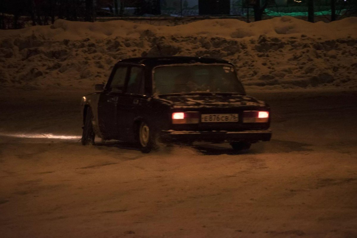 ВАЗ 2107 зимний дрифт ночь