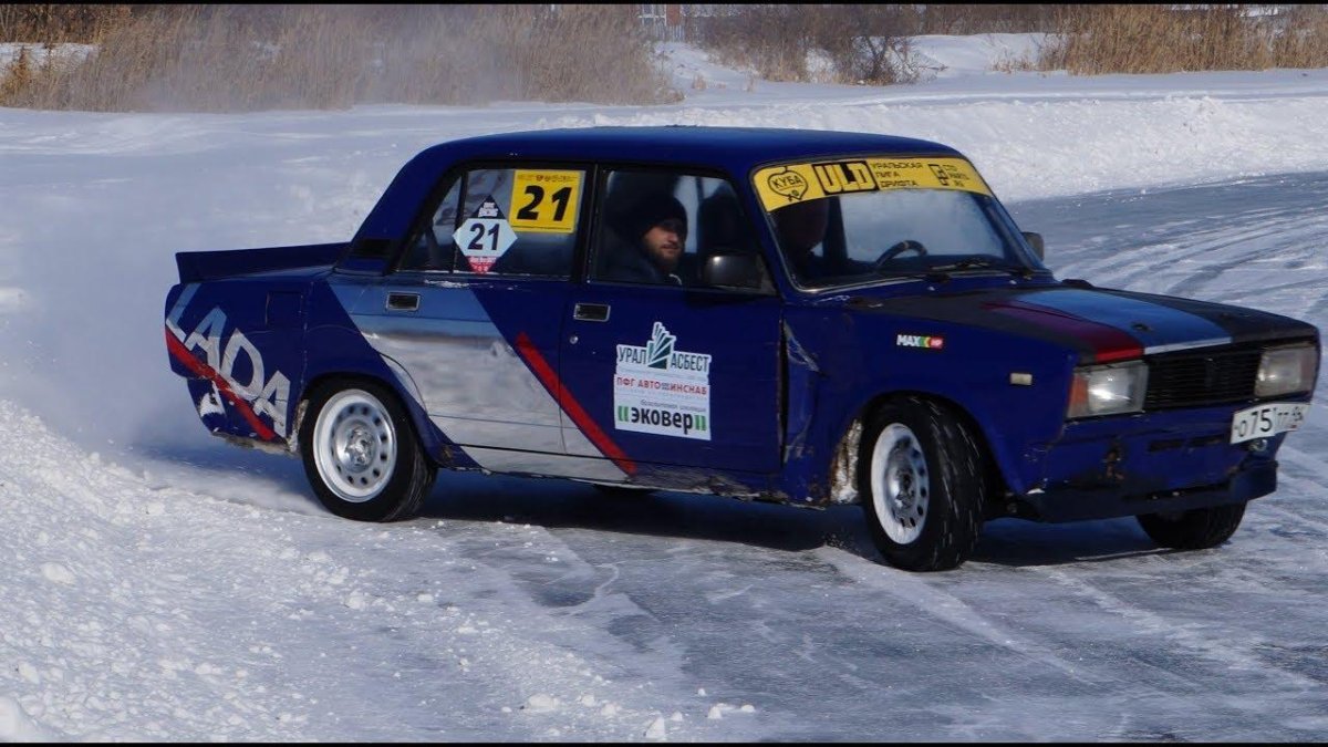 ВАЗ 2105 зимний дрифт